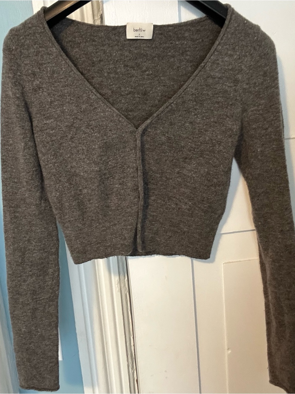Aritzia Wilfred Charcoal Gray V-Neck Cropped Cardigan
